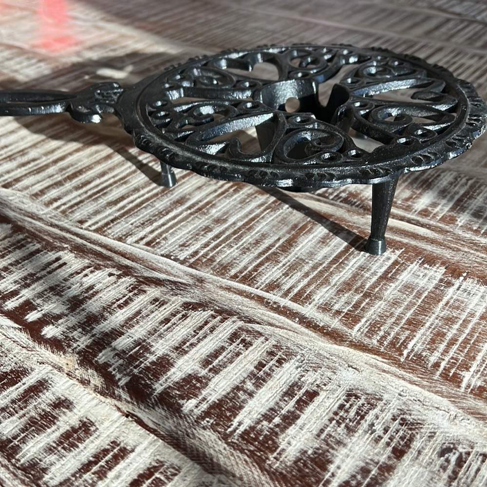 Rod Iron Votive Trivet - Picture 3 of 3